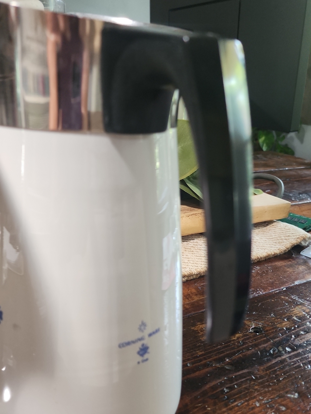 Like NewVintage CorningWare Blue Cornflower 9 Cups Stovetop Coffeepot Percolator - Picture 7 of 9